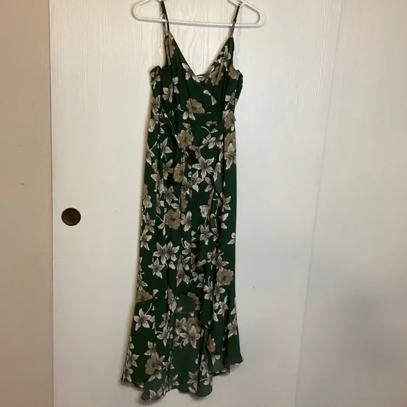 green emerald velvet dress Inès lace floral embroidered cut-out midi dress in Green